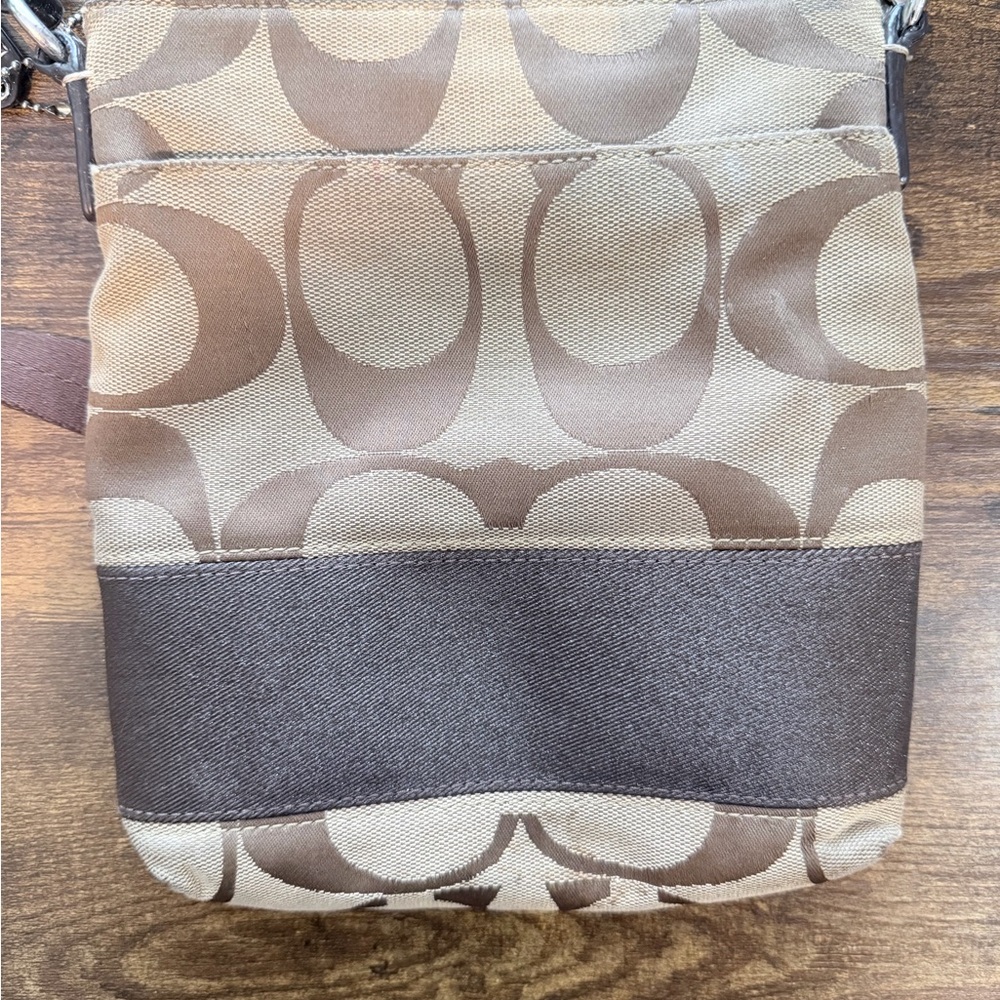 Coach Tan and Brown Signature Crossbody Bag - Picture 4 of 9